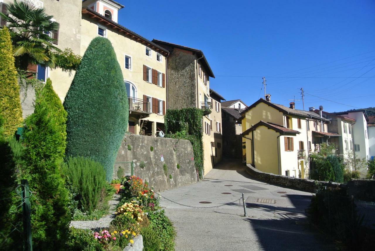 A Ca Balade In Design Apartment Miglieglia Luaran gambar